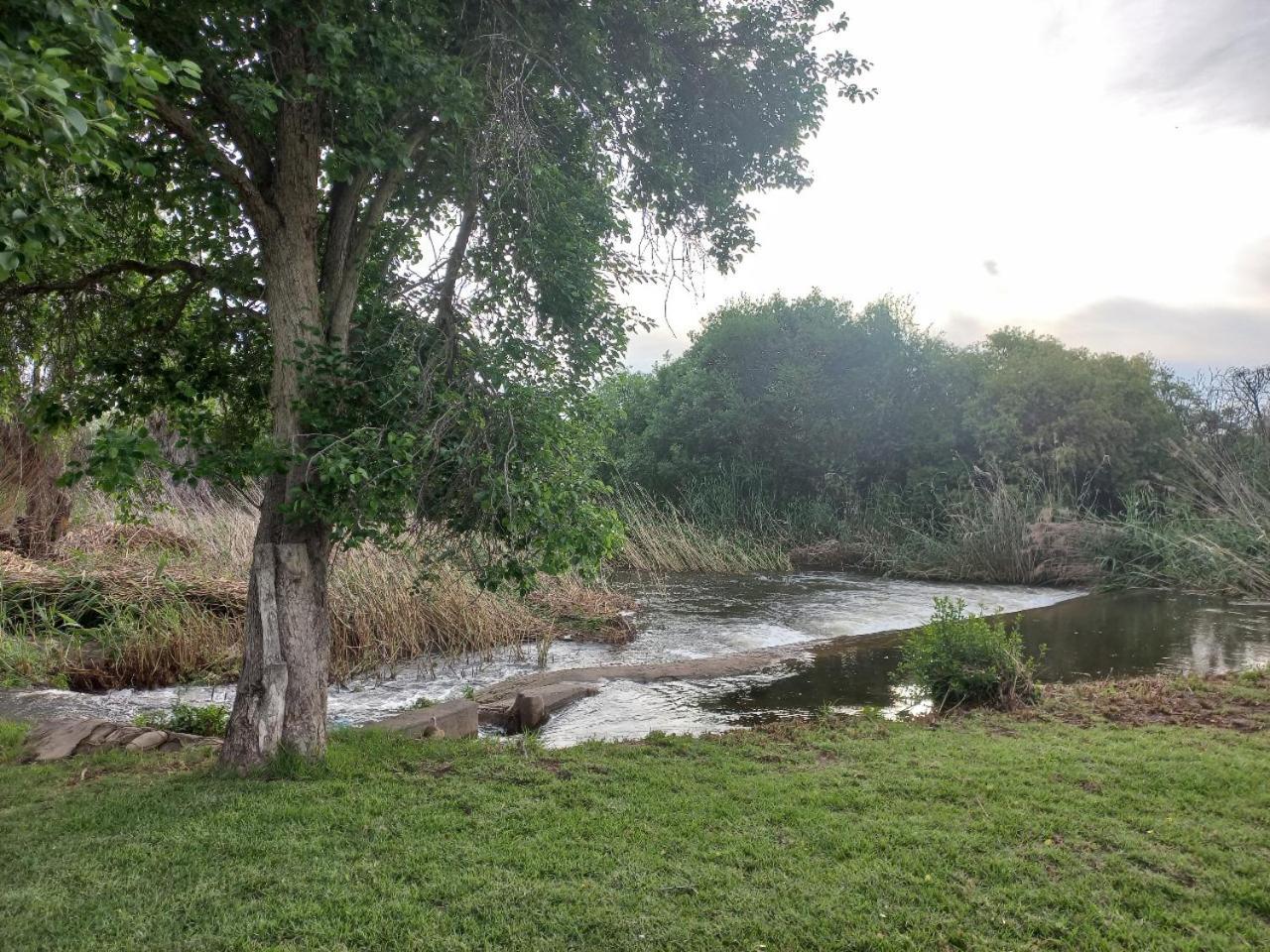 De Oude Yotclub Bed and Breakfast Oudtshoorn Exteriör bild